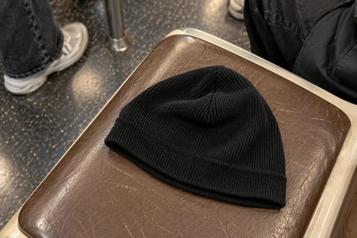 Мем Skull Cap Trend в TikTok: как спортивная шапка превратилась в символ мгновенного преображения